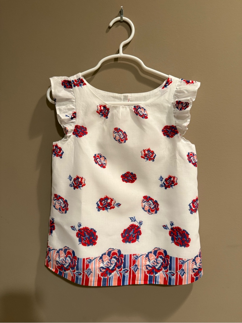 Janie and Jack brand girls top in pristine condition, size 6